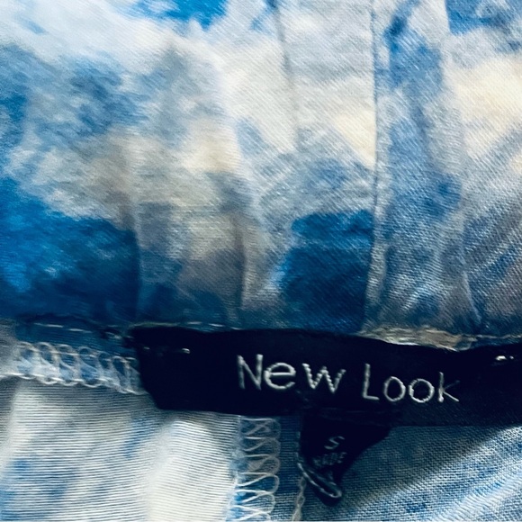 New Look casual sports blue white tie-dye Shorts Small elastic waist flowy soft - Picture 9 of 9